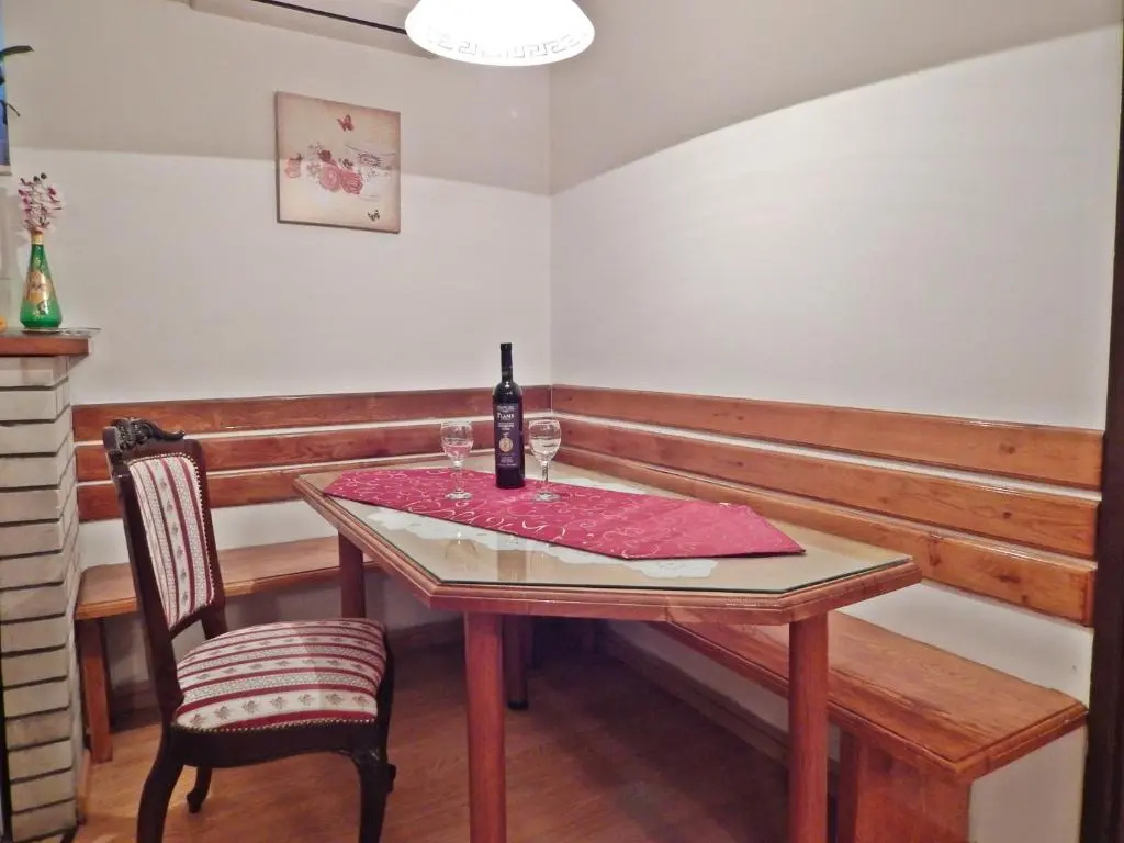 1 Bedroom Basement Apartment