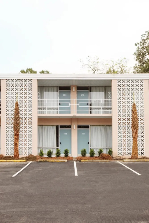 Starlight Motor Inn