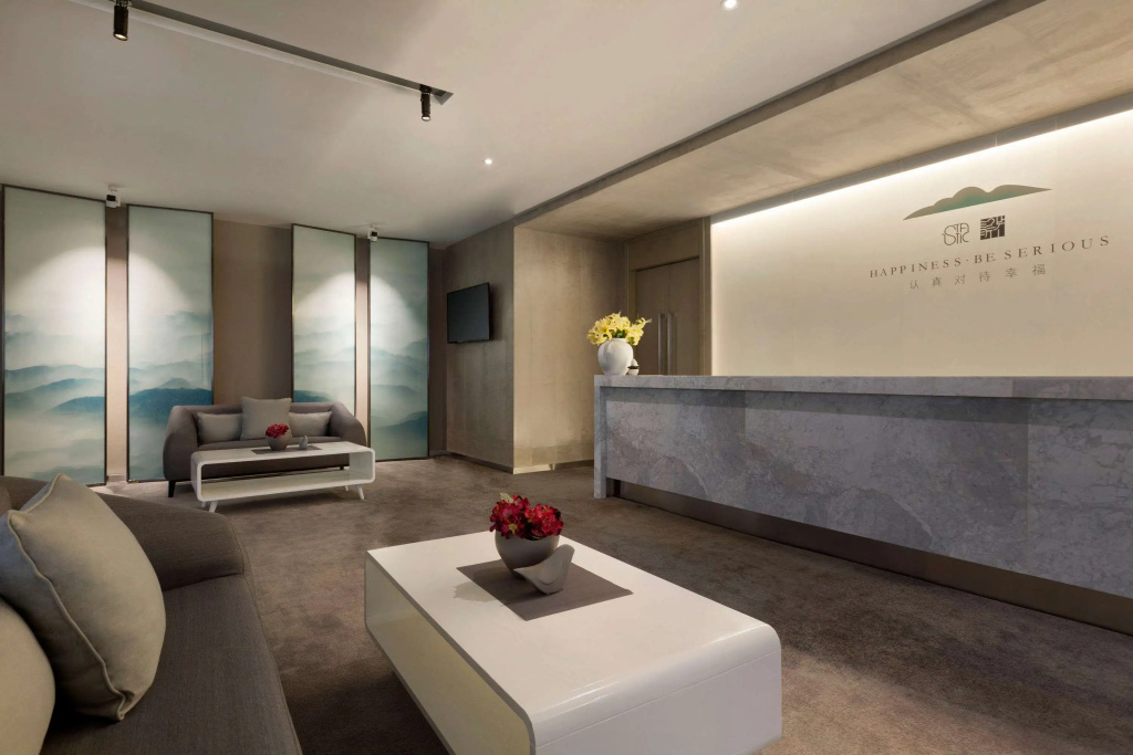 Lobby & Reception