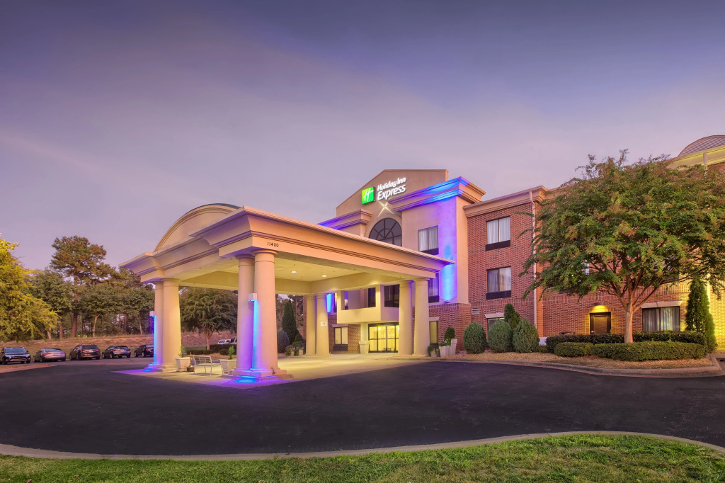 Holiday Inn Express & Suites Raleigh North - Wake Forest by IHG