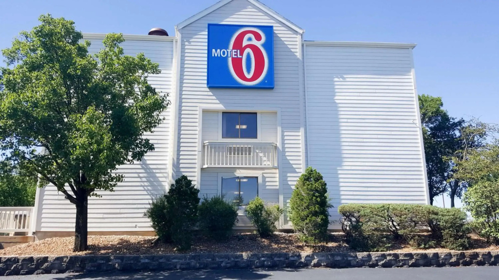 Motel 6 Maryland Heights, MO