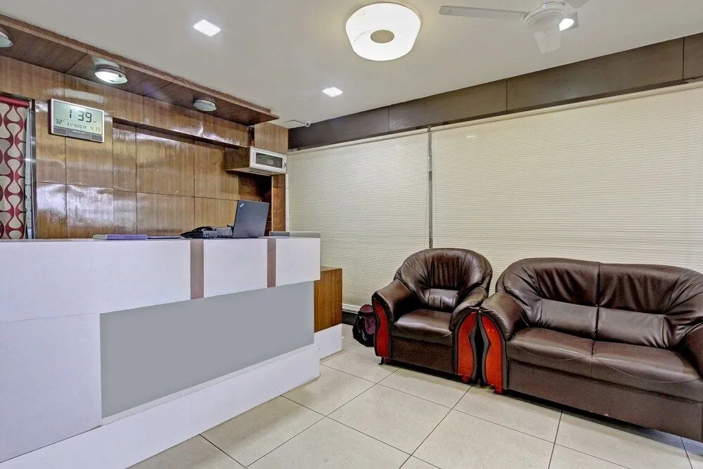 Lobby & Reception
