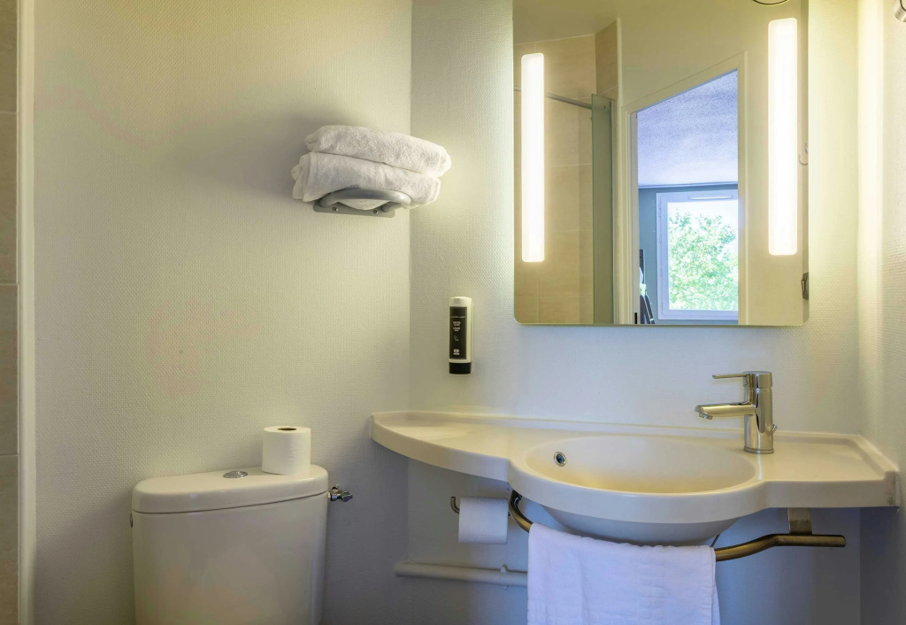 Afficher la photo 8 — B&B HOTEL Toulon Ollioules