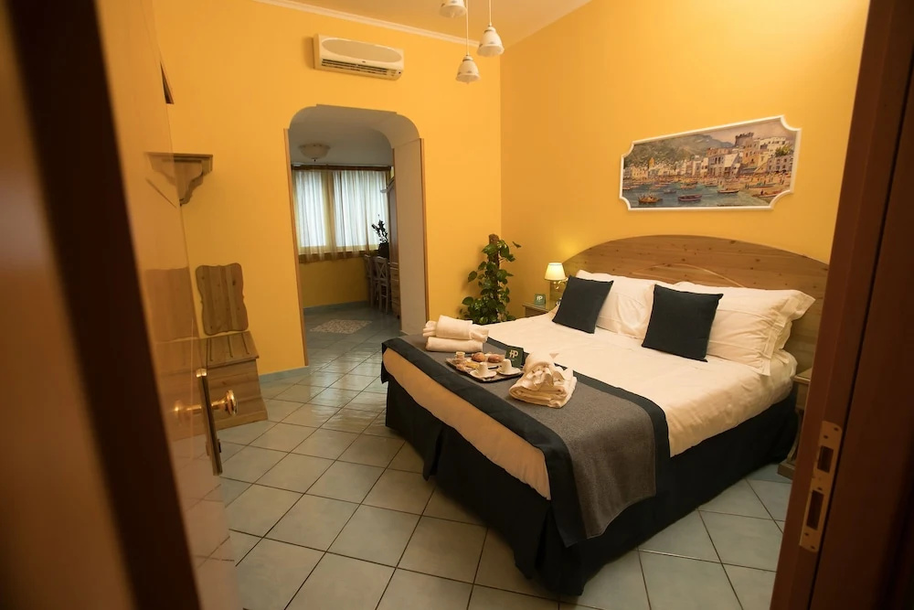 Standard Quadruple room with balcony