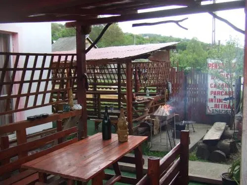 Food & Beverage