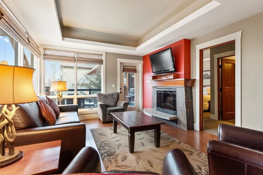 Exquisite 2BR/2BTH Luxury Condo with Mountain View - фото 3