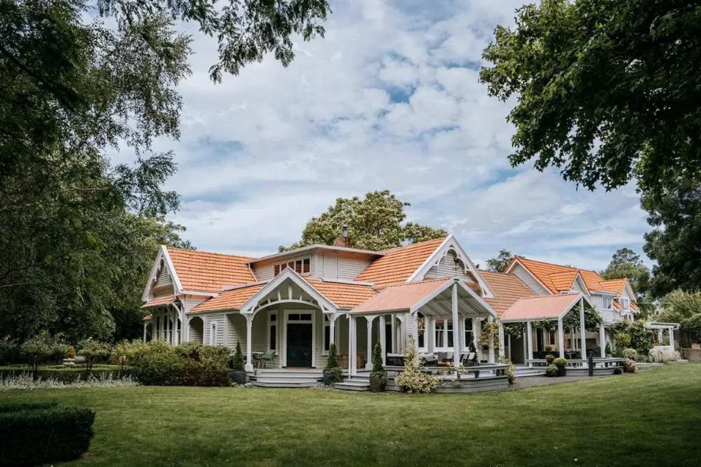 Hawthorne Country House