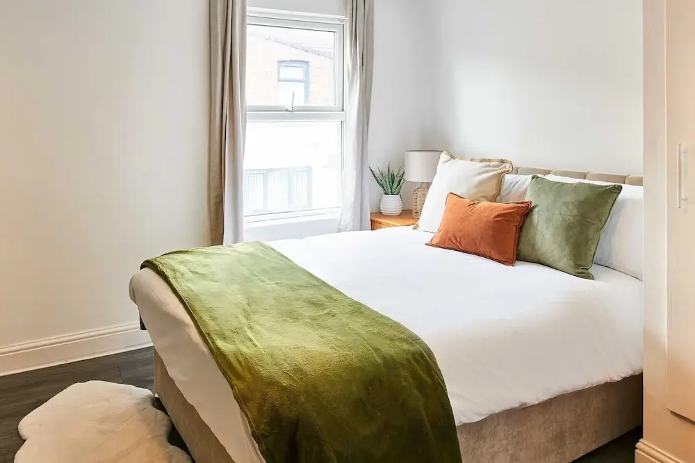 Host Stay Bishop House