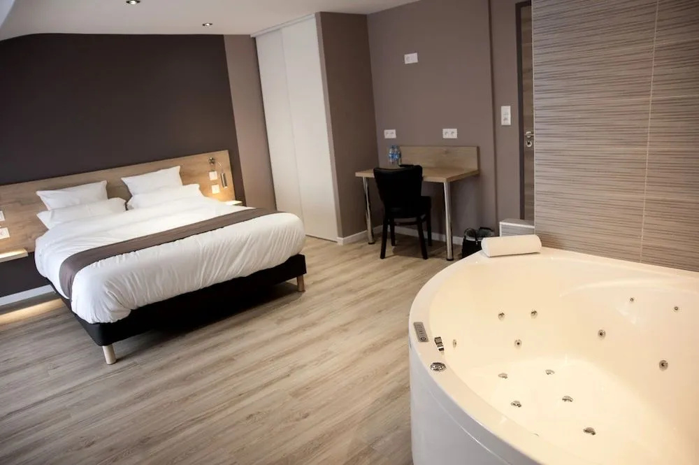 Afficher la photo 6 — Hotel des voyageurs