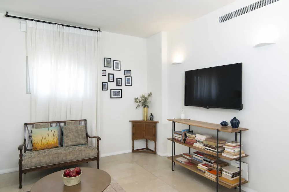 TLV Center by TLV2rent