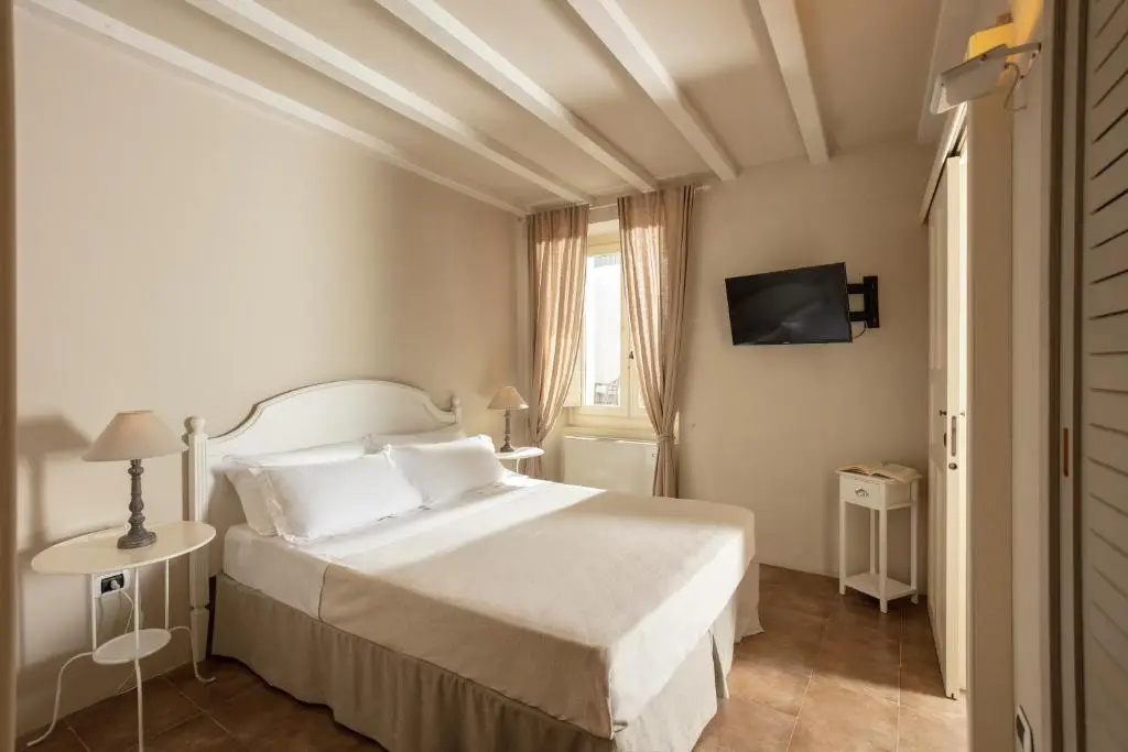 Economy room