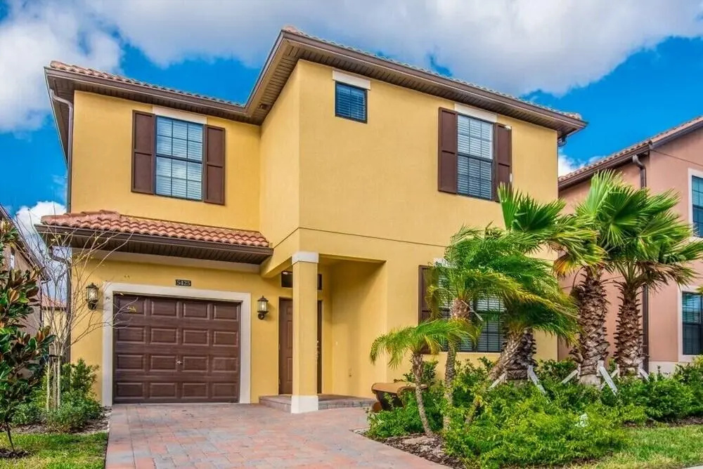 6 Bdrm 5 Bath in Solterra Resort