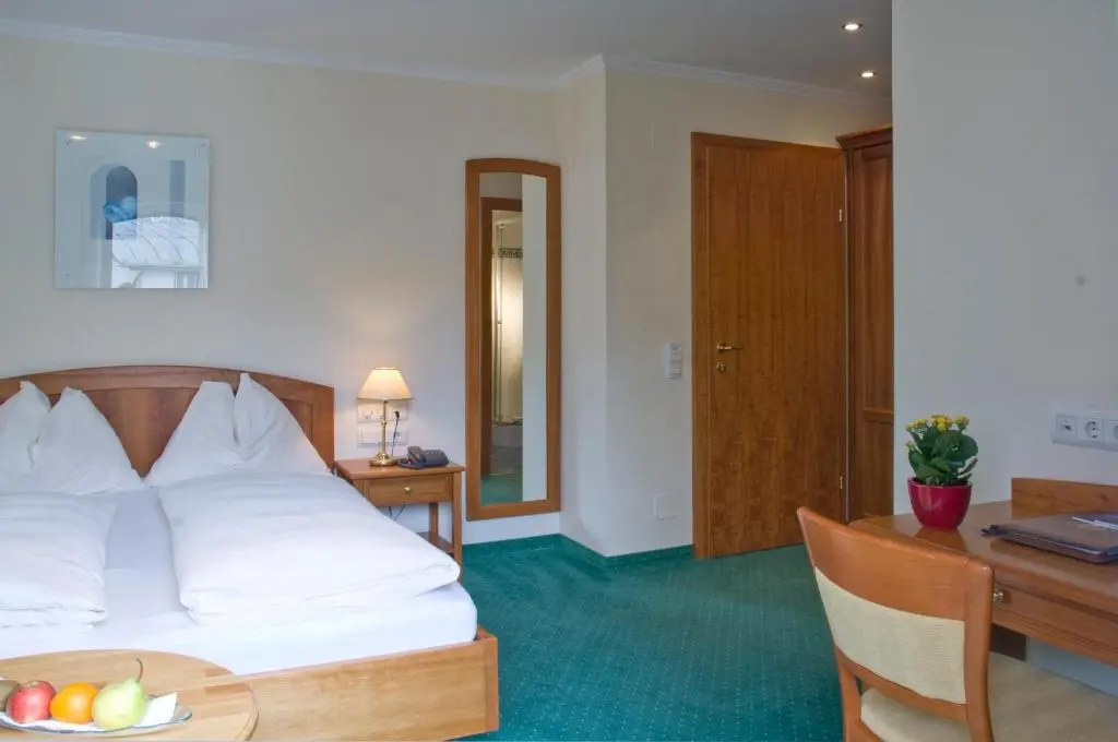 Seeboeckenhotel Zum Weissen Hirschen - Chambres