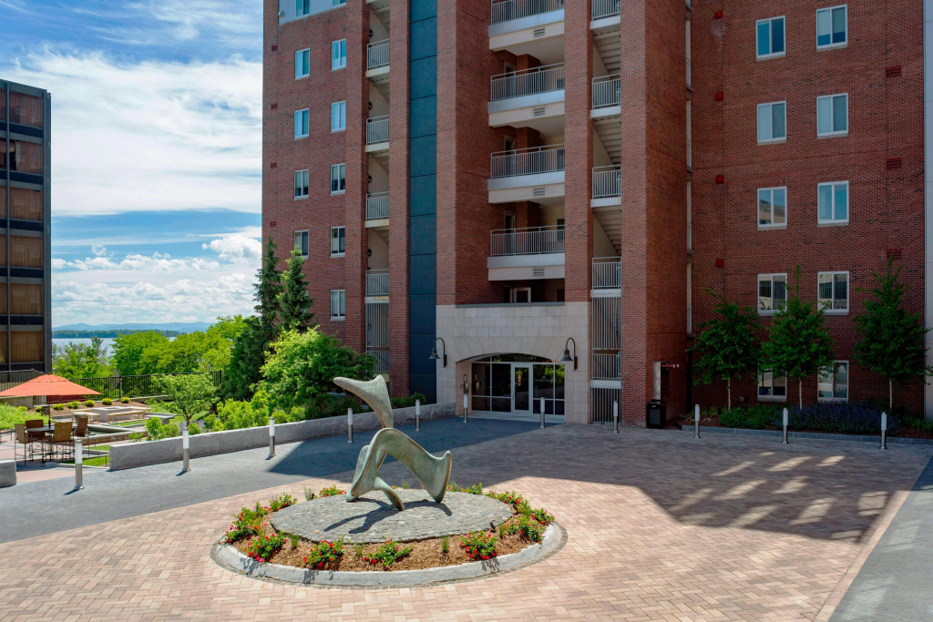 The Harborvale, Autograph Collection