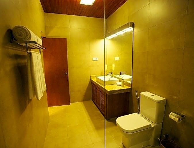 Clove Villa