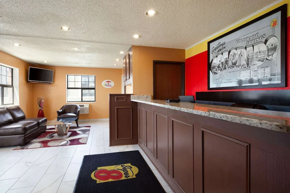 Lobby & Reception