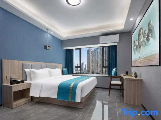 Standard Double room with city view (full double bed)
