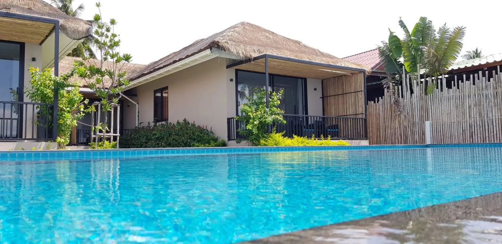 Deluxe Double room with balcony and with sea view (full double bed)