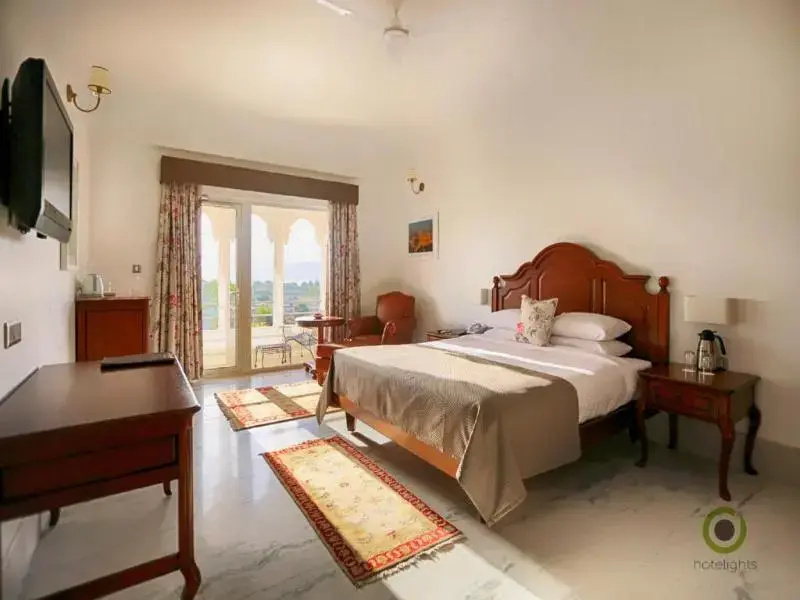 Deluxe Double room (full double bed)