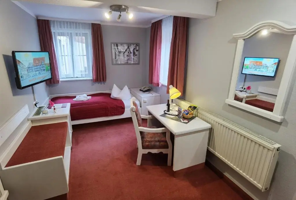 Hotel Zur Goldenen Sonne - Chambres