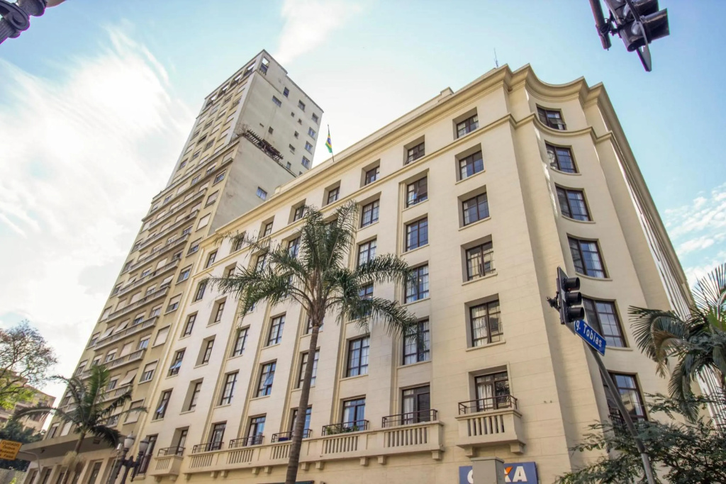BHomy Centro Jóia em prédio histórico J223