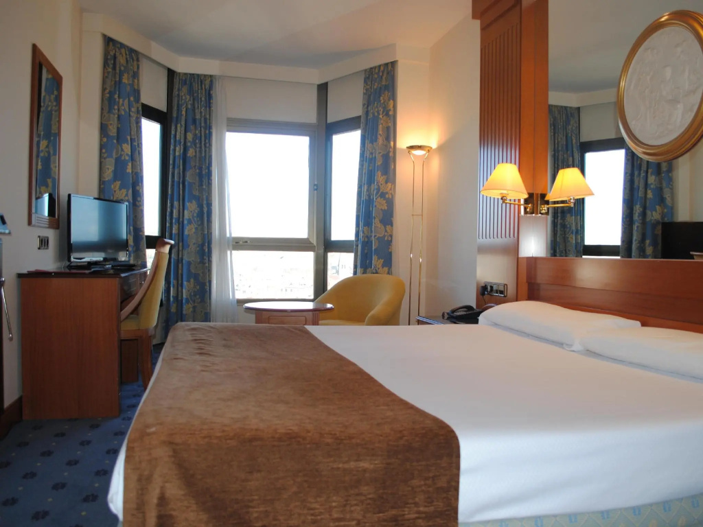 Hotel Los Bracos by Silken - Chambres