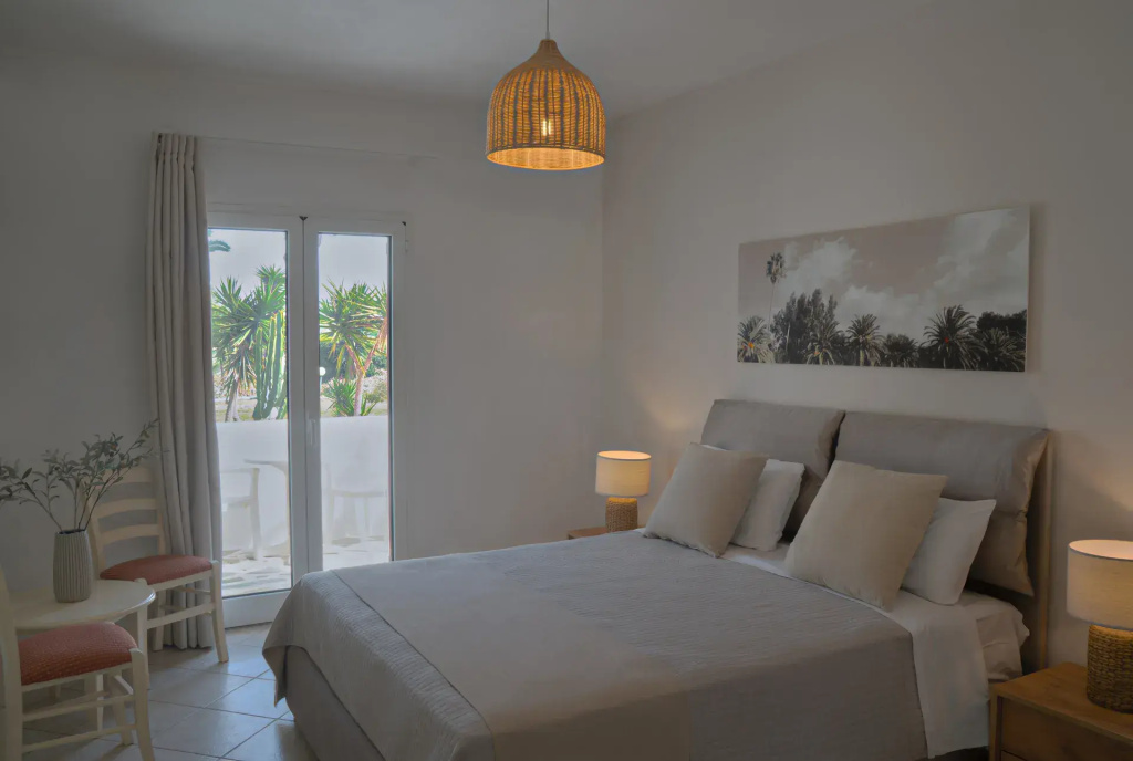 Standard room with garden view