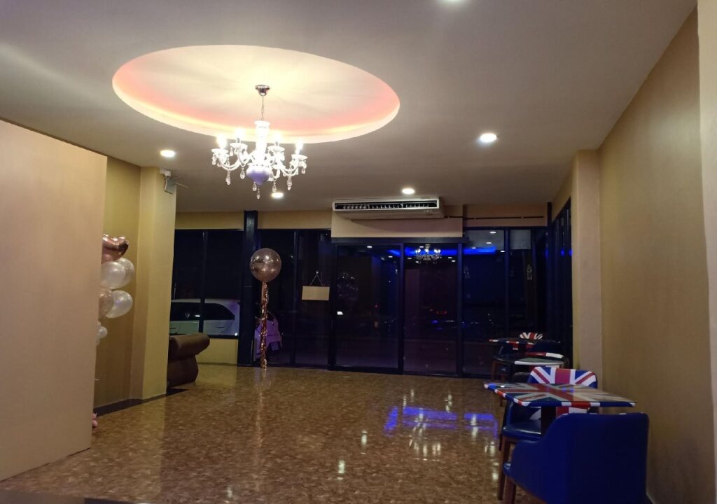 Image 12