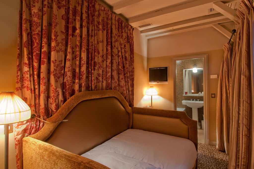 Отель Hotel Odéon Saint Germain в Париже