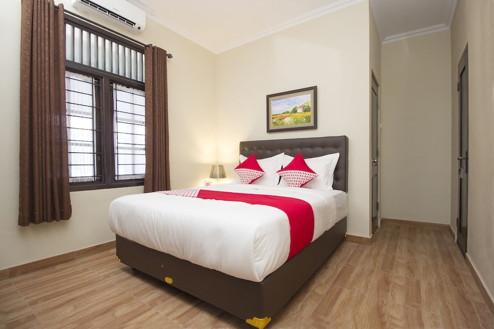 Omah Gedongkuning Syariah Homestay by OYO Rooms