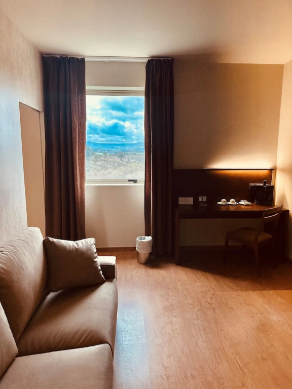 Double Junior Suite (full double bed)