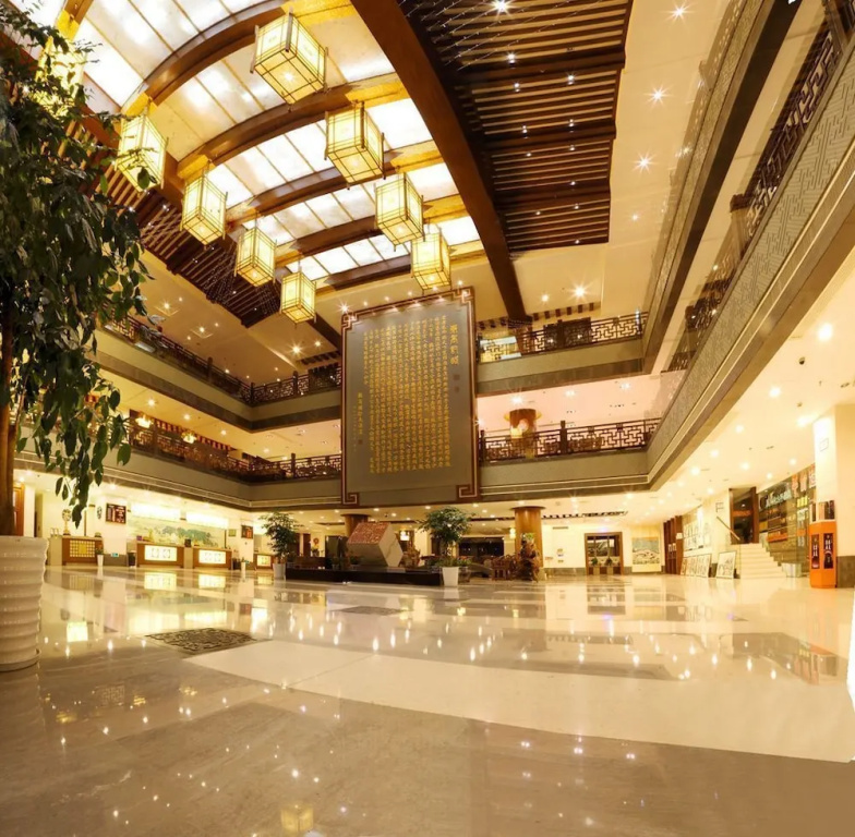 Lobby & Reception