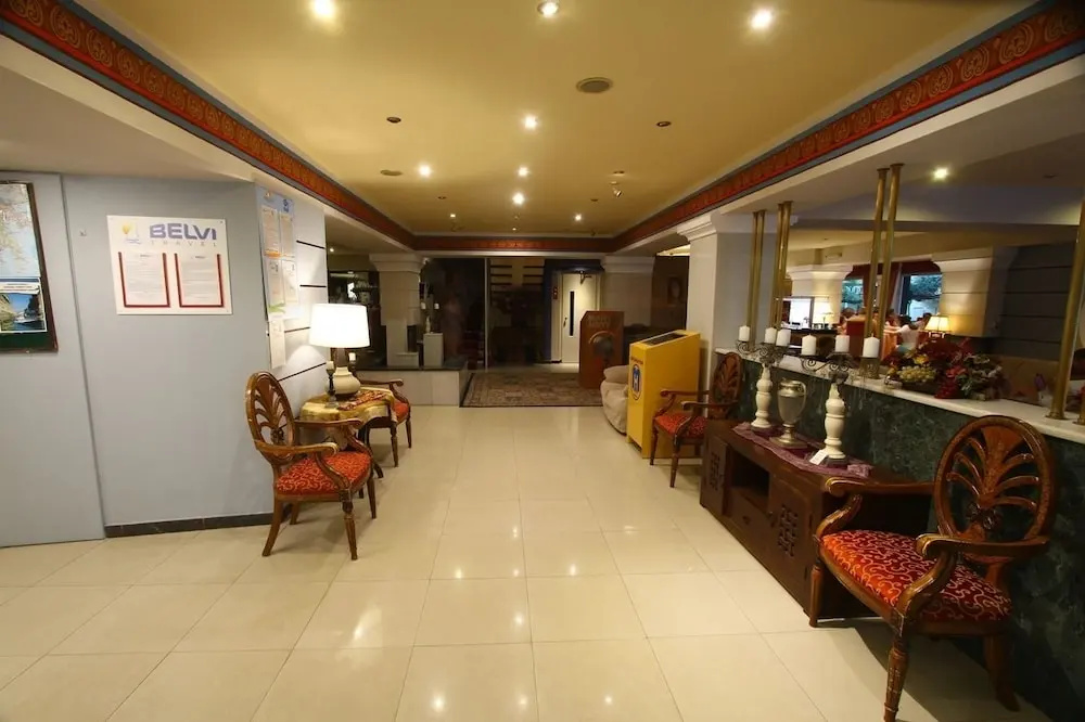 Lobby & Reception