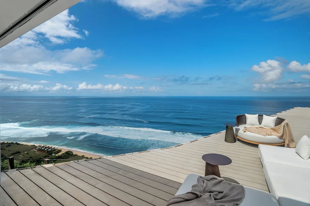 Private Jet Villa