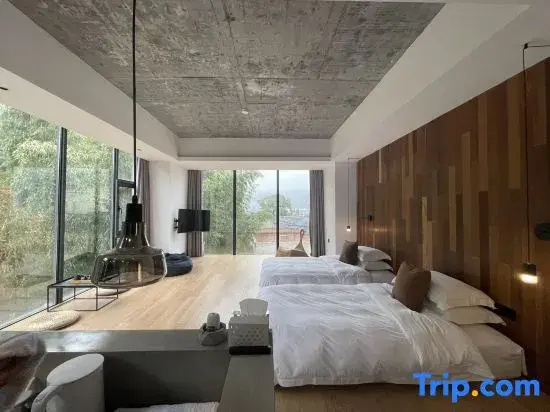 Standard Double room with view (full double bed)