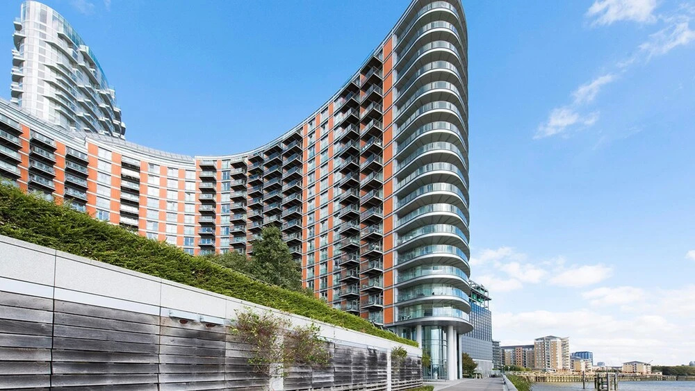 Bright Luxurious 2BR near Canary Wharf