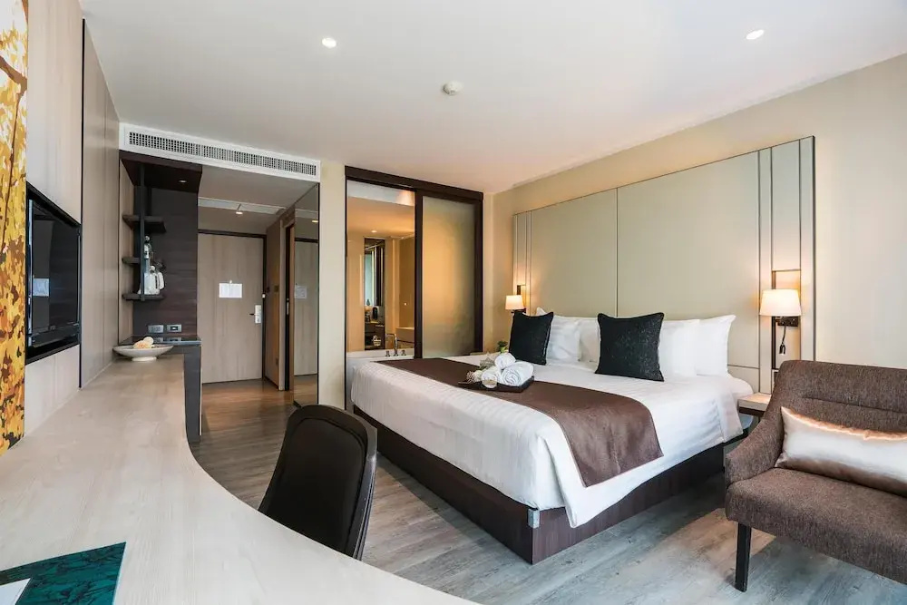 Deluxe Double room with balcony (full double bed)