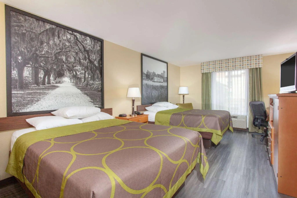 Standard Quadruple room