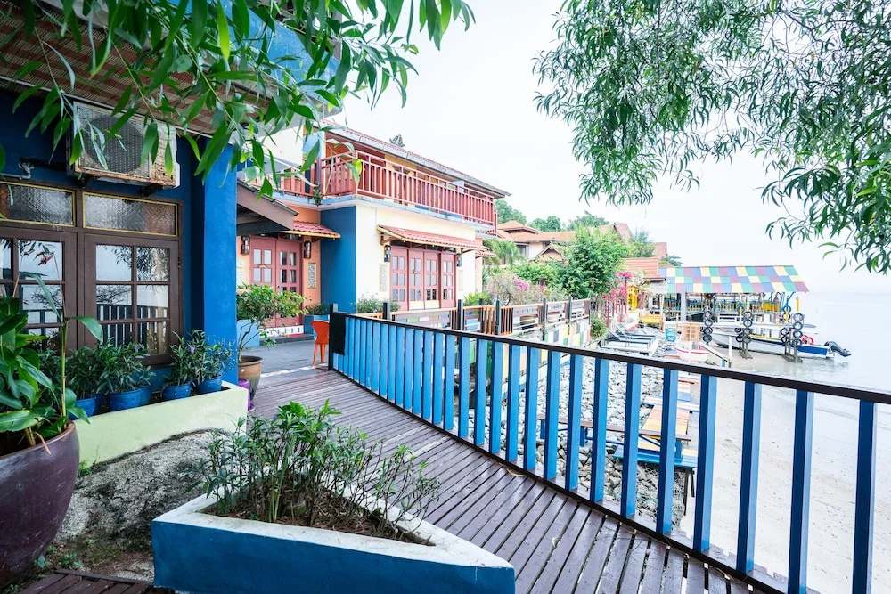 Lost Paradise Resort