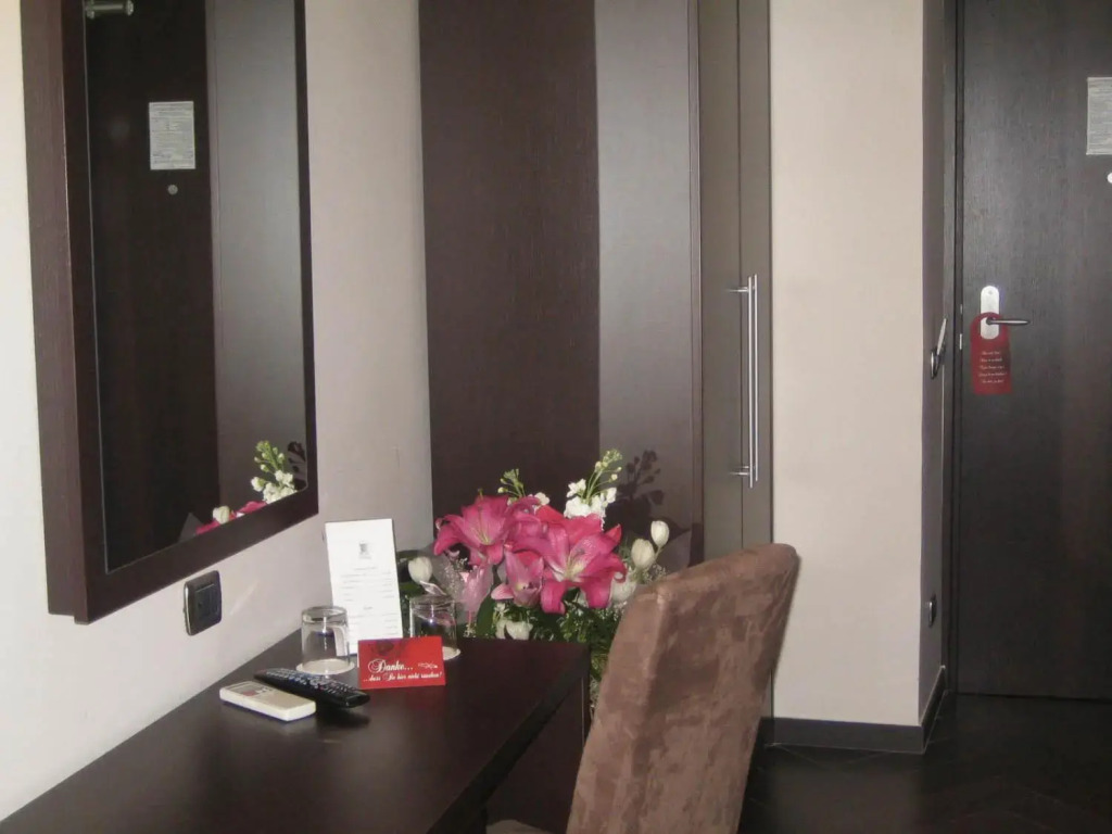 Hotel Florida by null