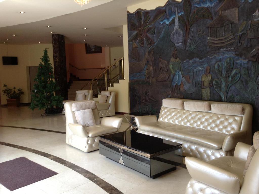 Devon Hotel