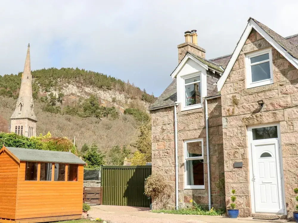 Gairnlea House