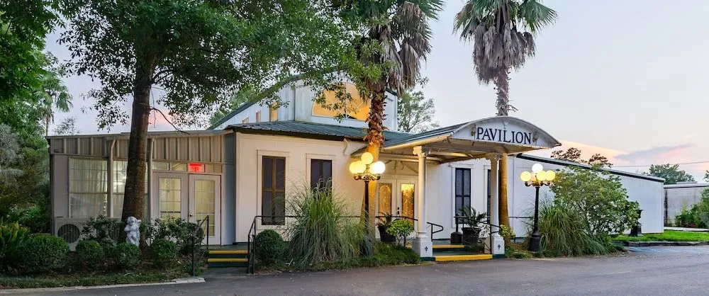 Historic Michabelle Inn