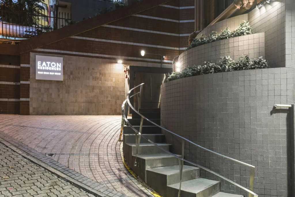 Ying'nFlo, Hong Kong, Wan Chai Gap Road 香港灣仔毅風 by null