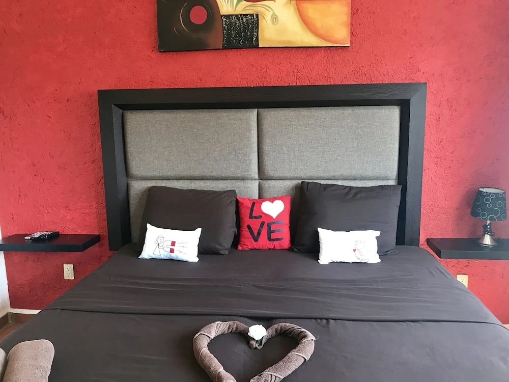 Standard Double room with balcony (full double bed)