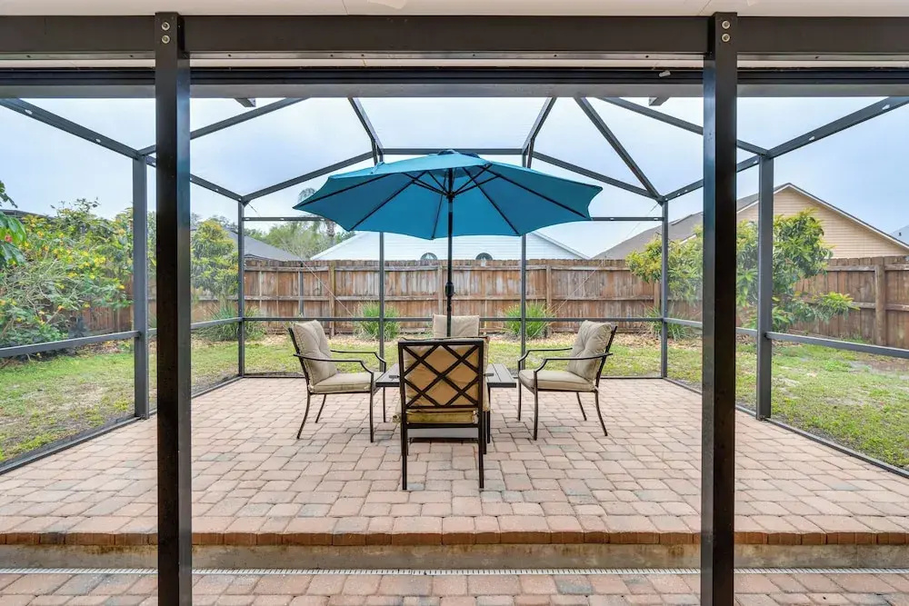 Lovely Florida Retreat w/ Lanai: 5 Mi to Riverwalk
