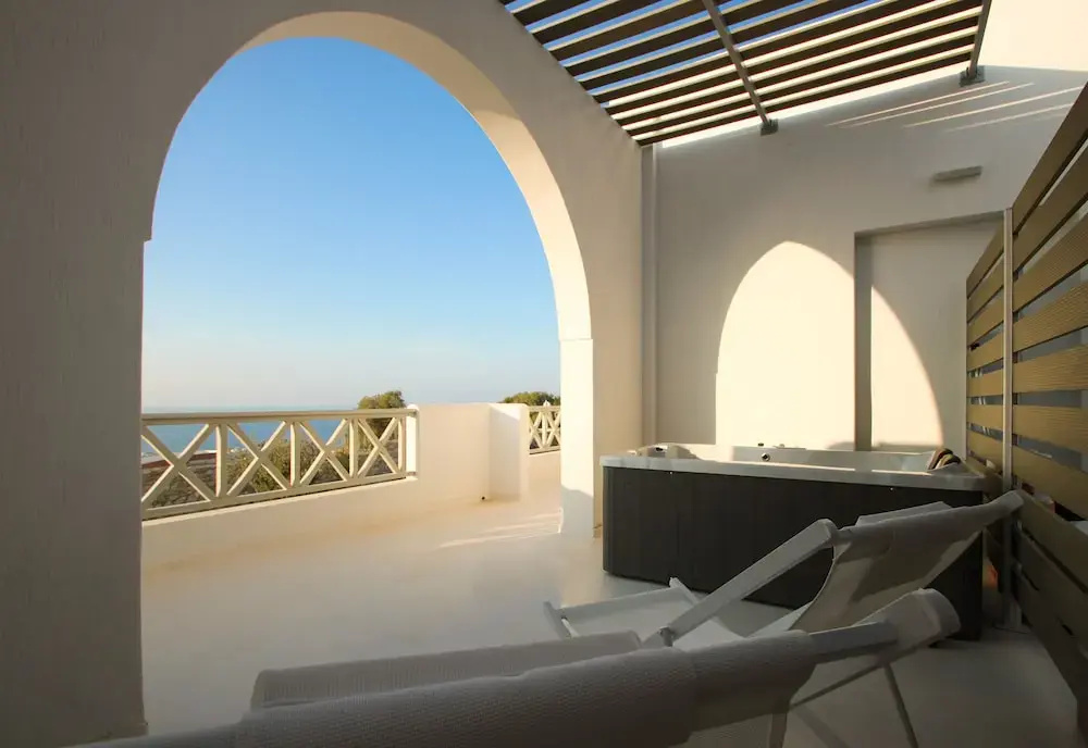Standard room with balcony and with sea view