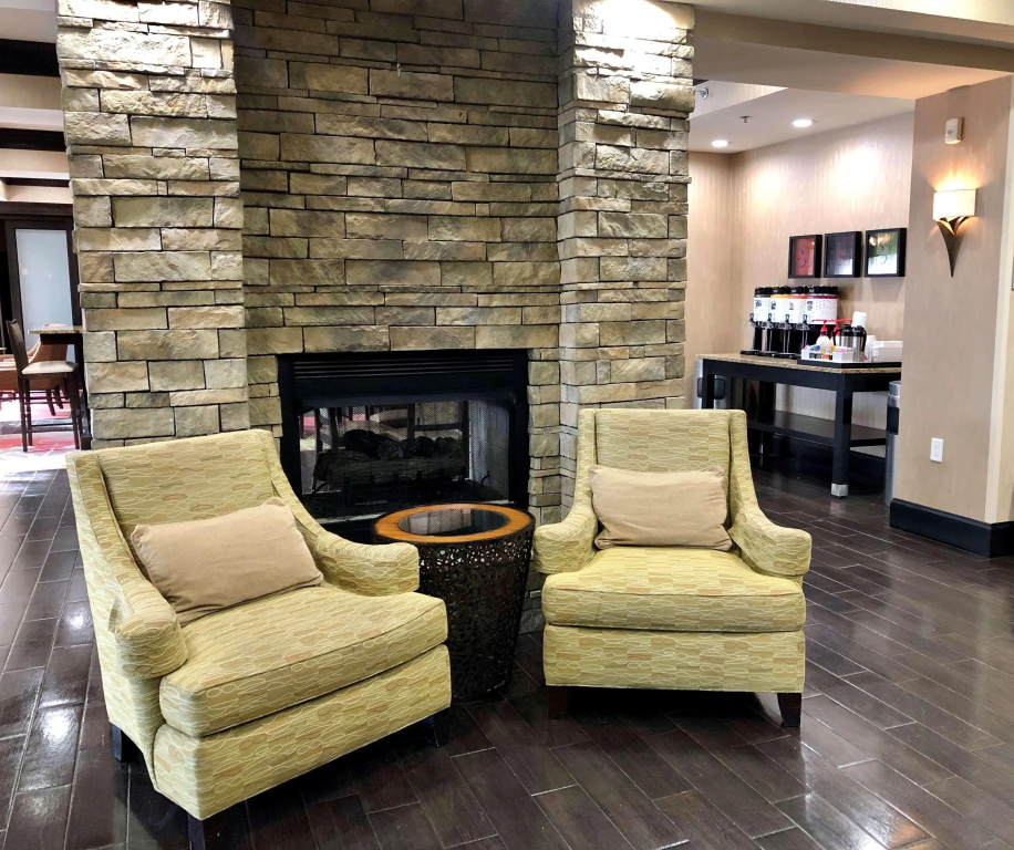 Lobby & Reception