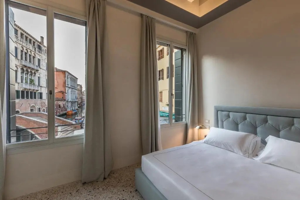 2 Bedrooms Deluxe Apartment with canal view
