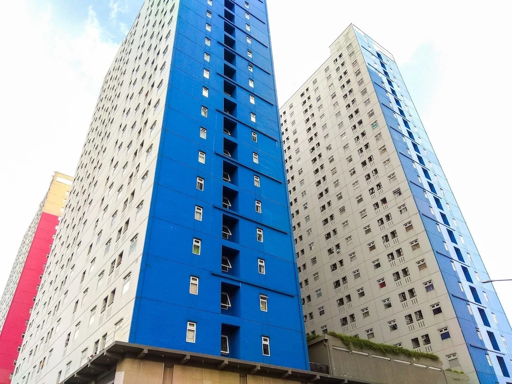 Minimalist Studio Green Pramuka Apartment